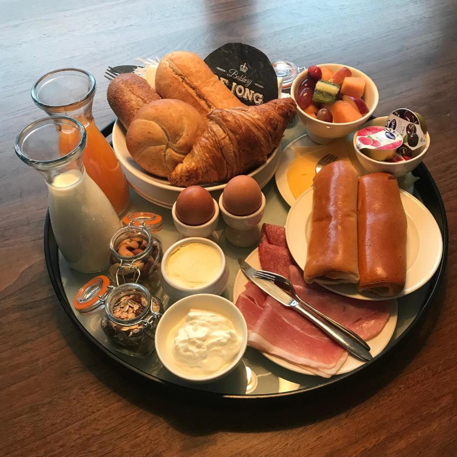 Zzzuite25 Bed & Breakfast Oosterhout  Ngoại thất bức ảnh